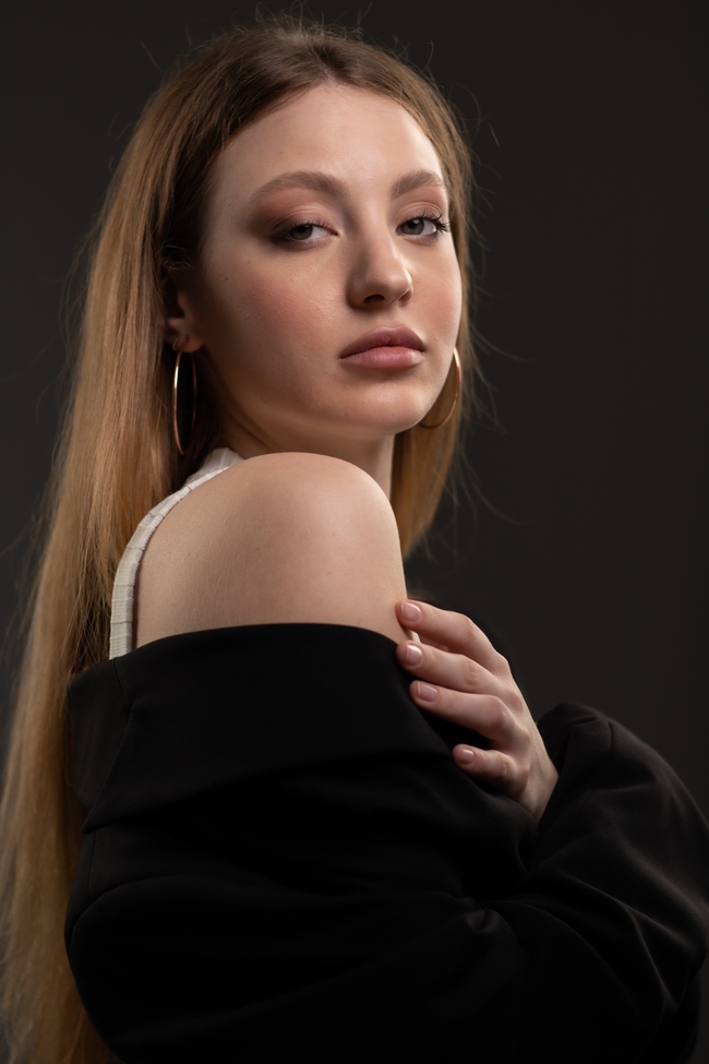 欧美时尚大胆性感美女图片