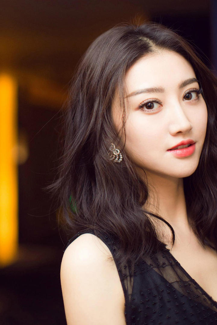 中国美女明星景甜性感女神优雅写真图片