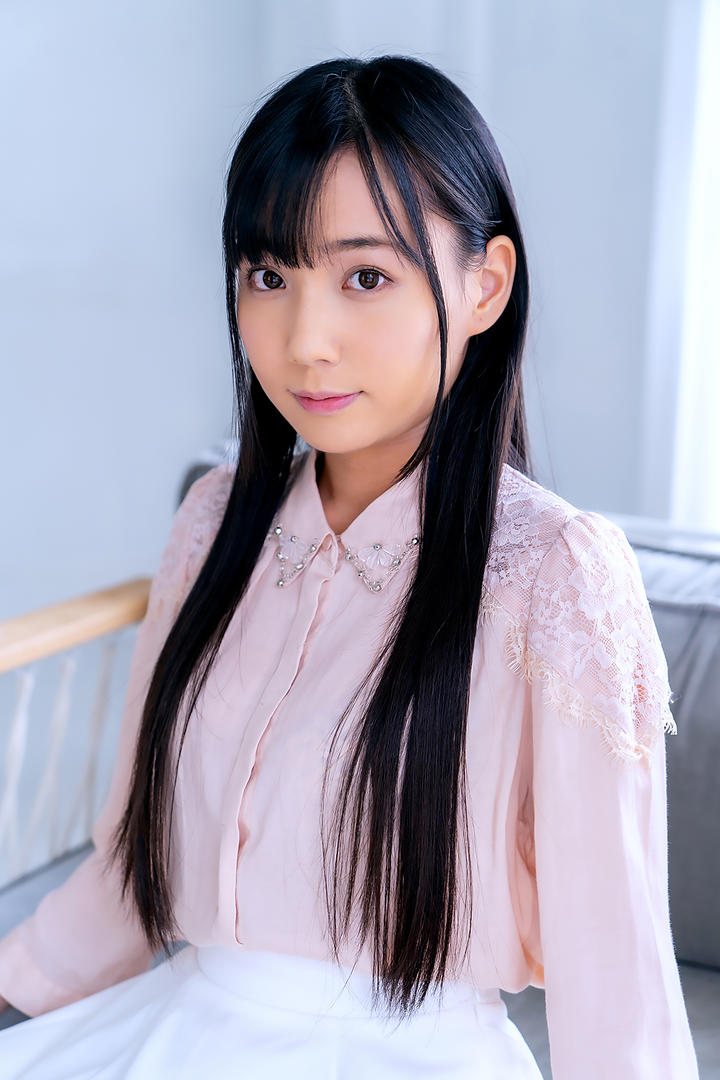 久久久日韩AV在线清纯女生艺术写真图片