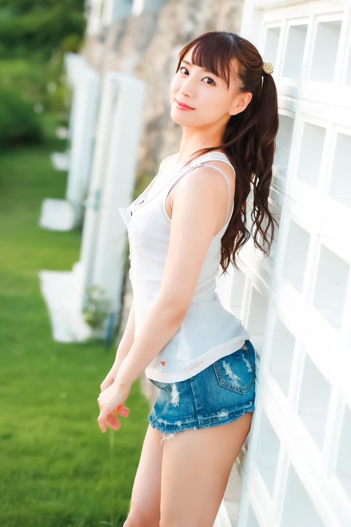日日狠狠久久偷偷色综合蜜桃日本成熟女人户外图片