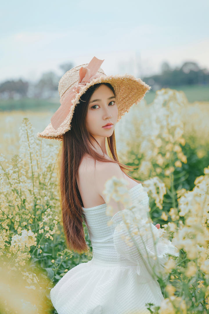 国模吧极品清纯女神高清人像摄影图片