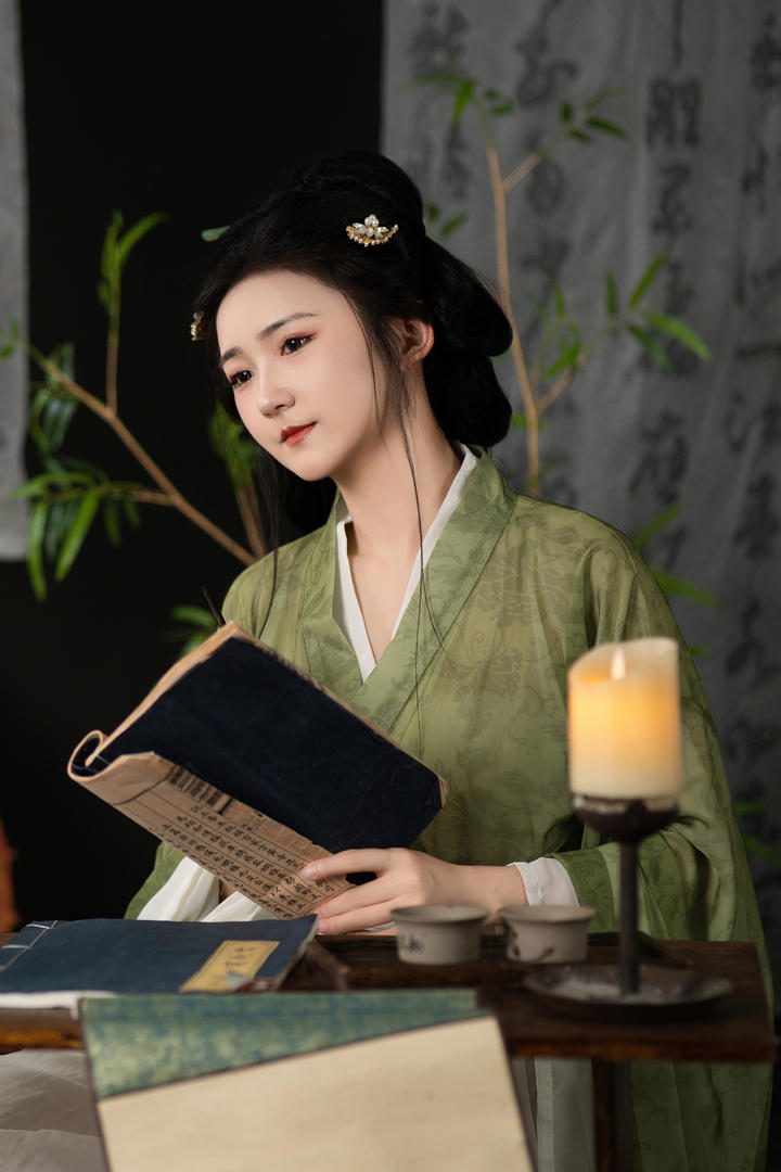 中国唯美清纯古典美女手机桌面壁纸图片大全