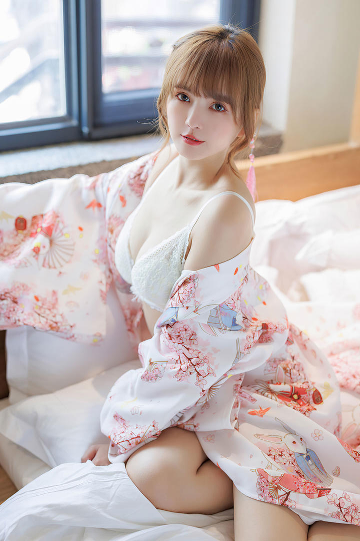 清纯和服美女张思允性感写真图片