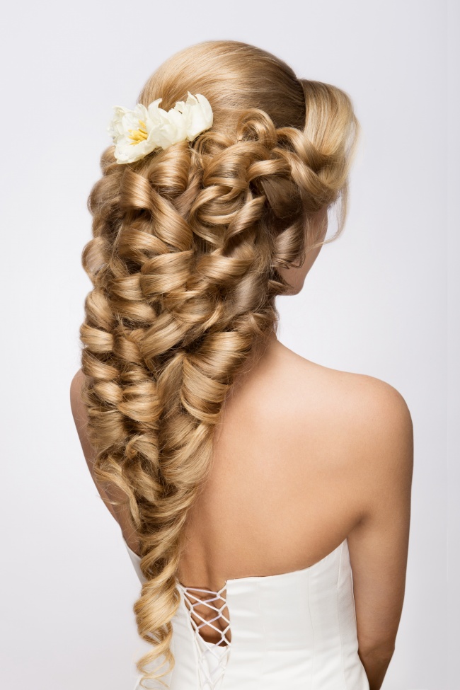 新娘卷发发型图片