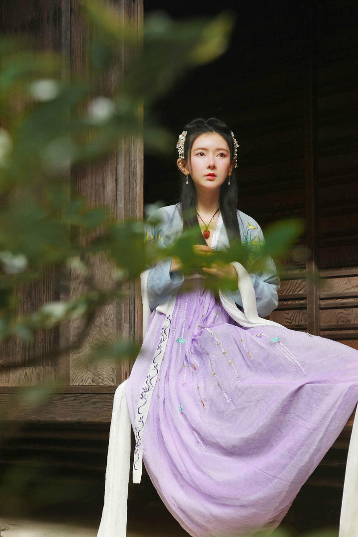 古装古风美女人像艺术摄影写真图片