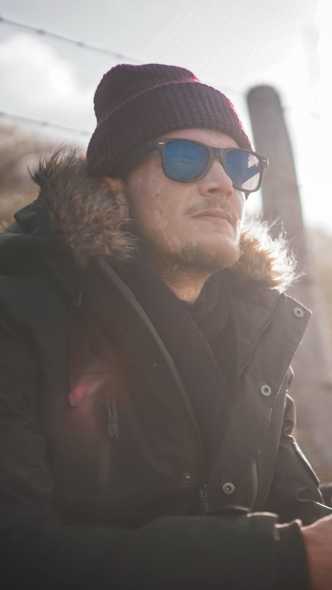 冬季时尚穿搭帅哥图片