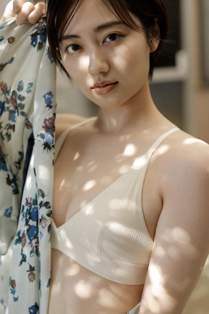 高清日本人体内衣模特美女艺术照片