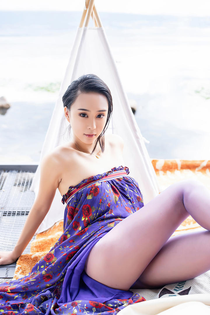 高清性感丝袜美腿美女蓝夏亚洲美女模特写真图片