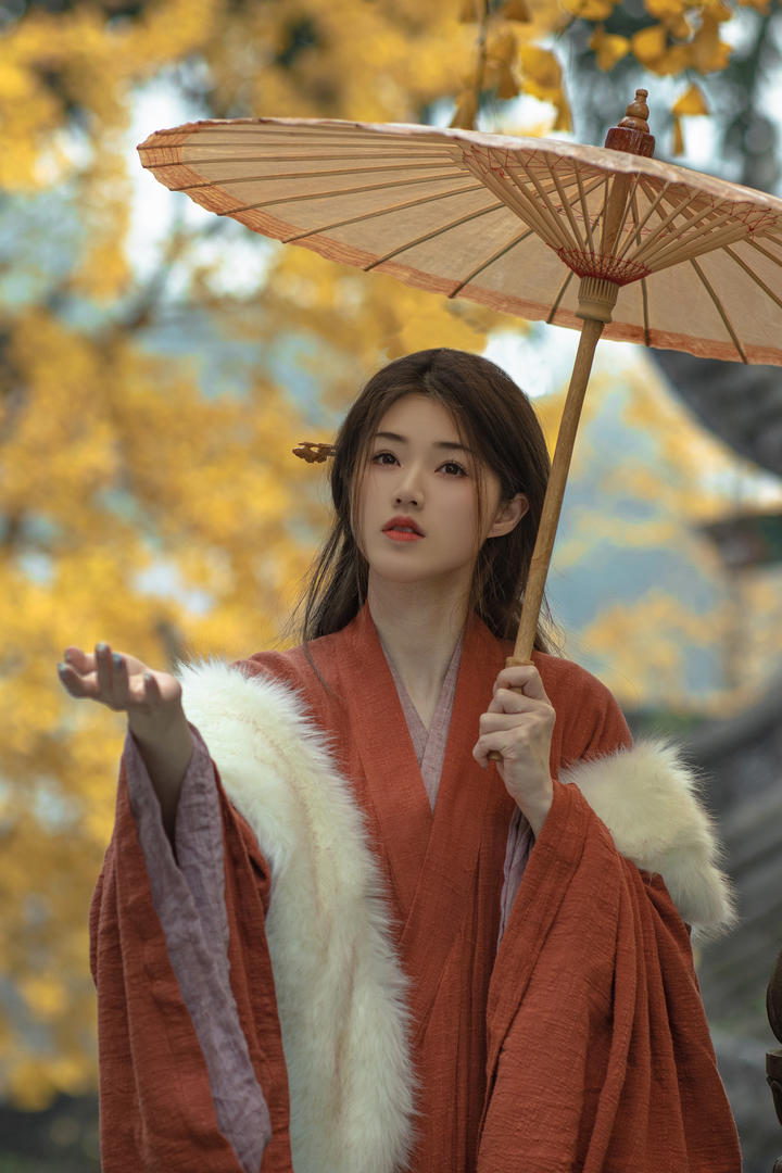 打雨伞的秀人网古装大学生美女极品艺术照