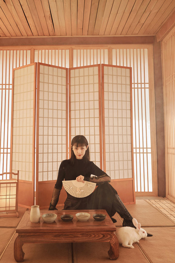 日式风格造型摄影哈尼克孜图片