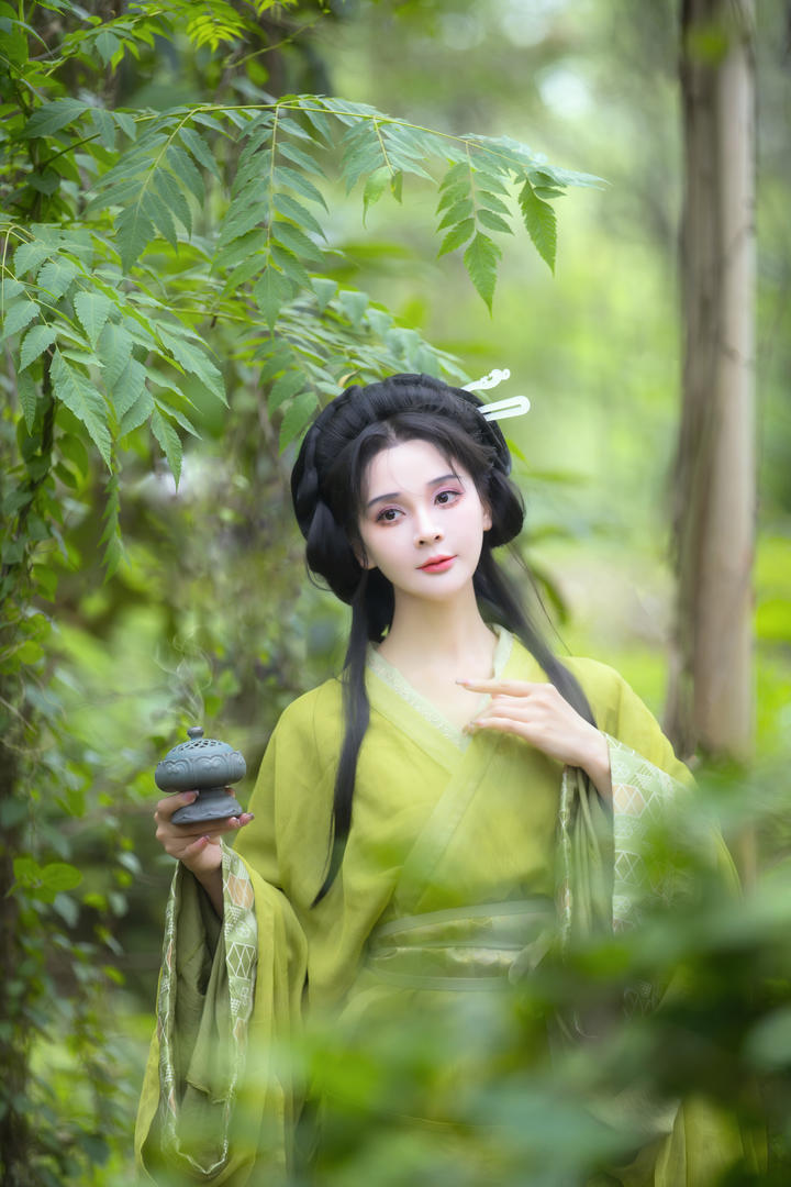 清纯古装美女艺术写真图片