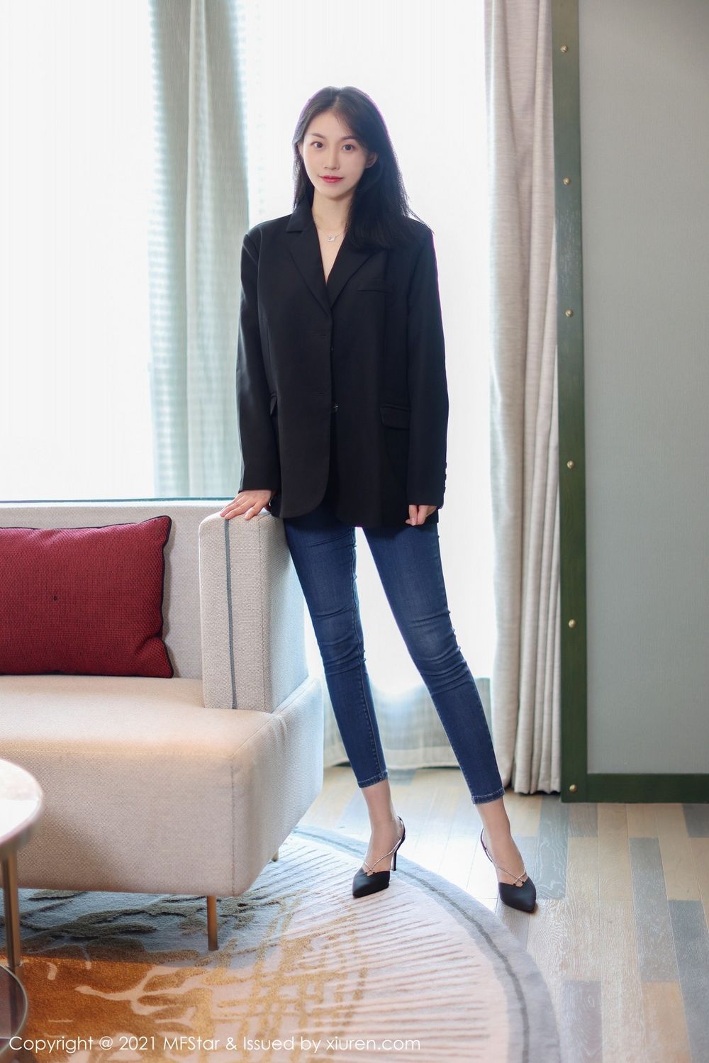 模范学院新人模特一颗甜蛋黄a大气西装直爽牛仔裤性感写真