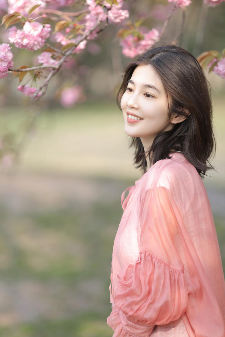 中国高清可爱短发女生唯美壁纸图片大全