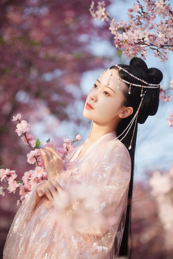 绝世容颜的古装美女艺术写真图片