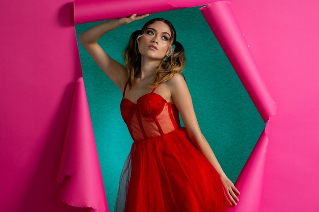 性感西西人体诱惑睡衣女郎图片