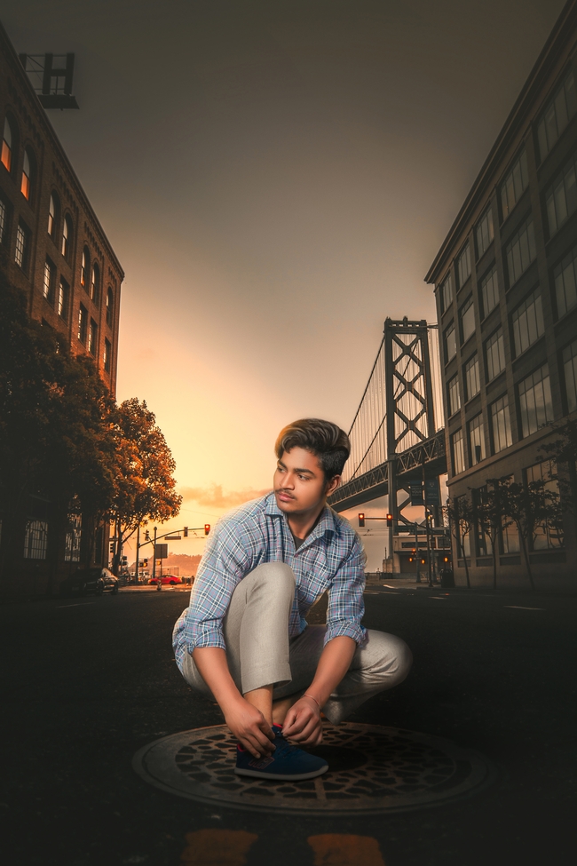 黄昏城市建筑帅哥写真图片