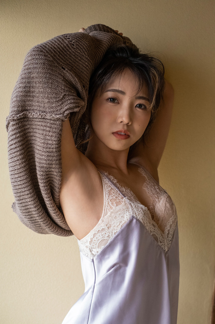 日本AV女优穿性感蕾丝睡衣798艺术区图片