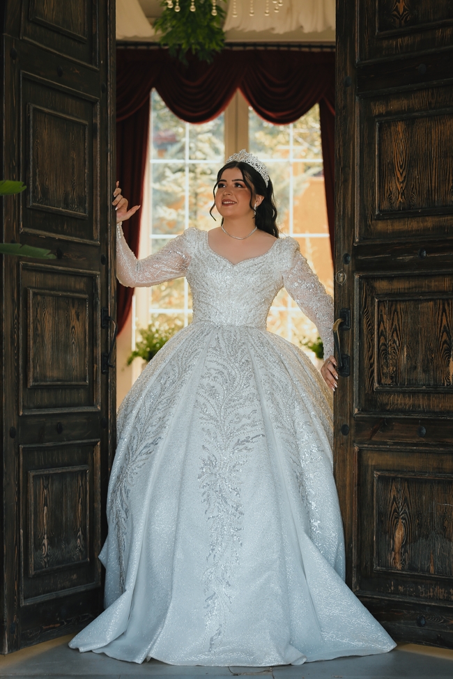 欧美微胖美女白色婚纱写真摄影图片