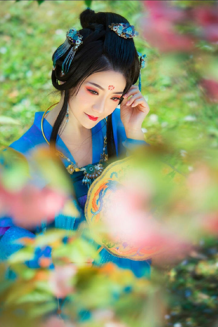 唯美蓝色古装美女高清人体艺术写真图片