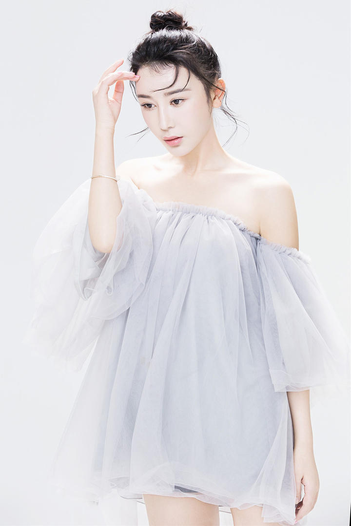 性感美女明星待宣如高清图片