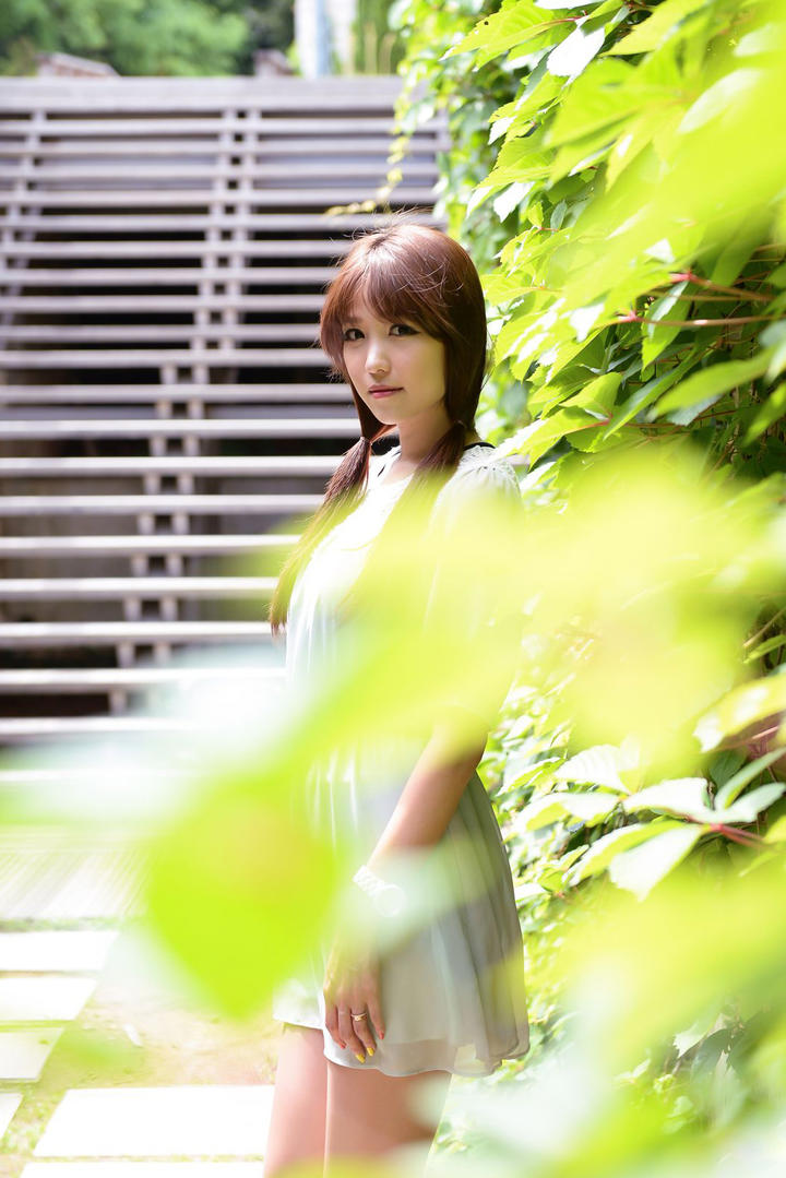 韩国极品美女李恩慧户外摄影图片