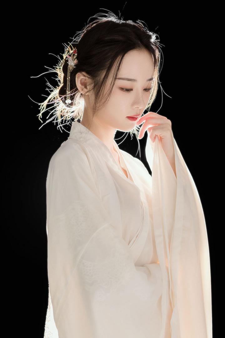 唯美古装美女艺术写真图片