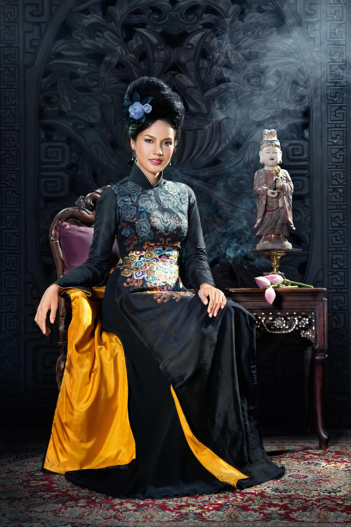 越南美女气质贵妇古典美女人像艺术摄影图片