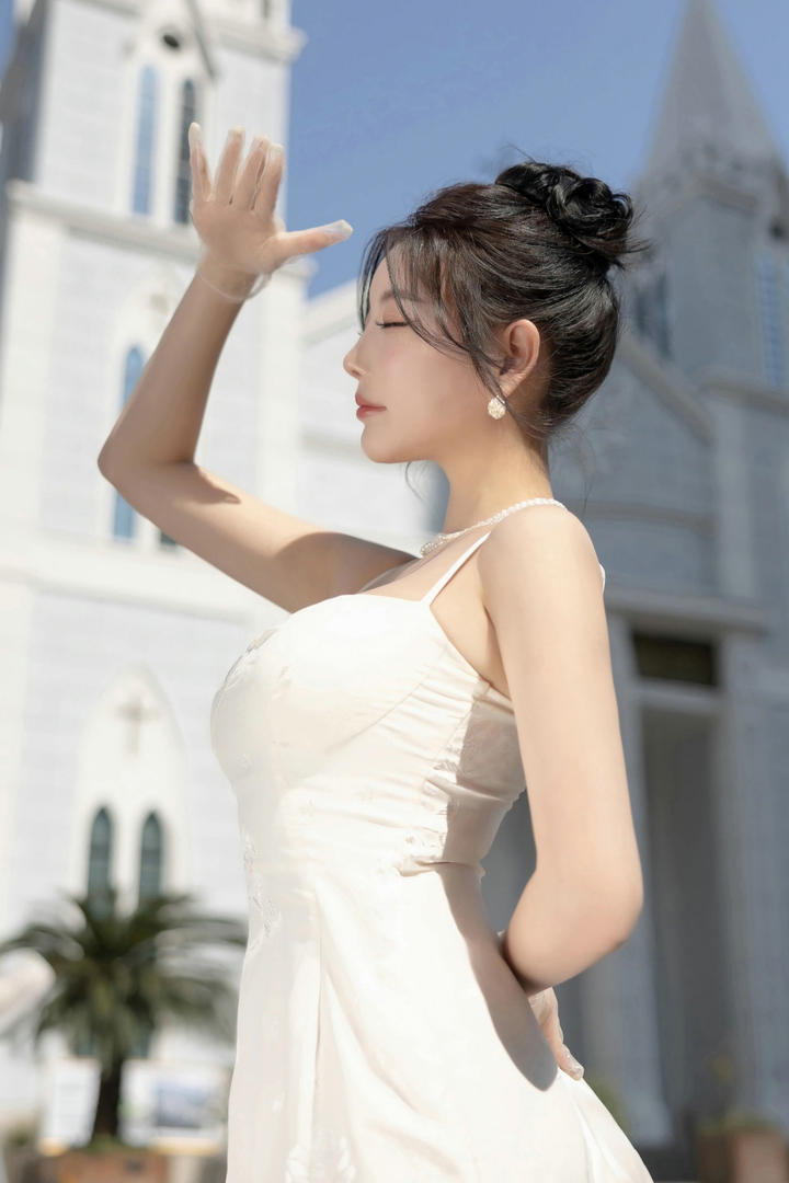 中国气质美女模特杨晨晨高清无码套图