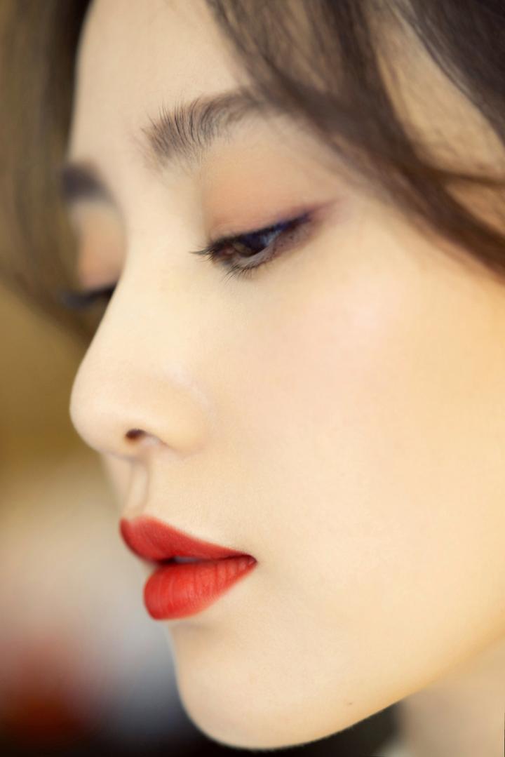 4K高清性感红唇美女明星刘诗诗图片