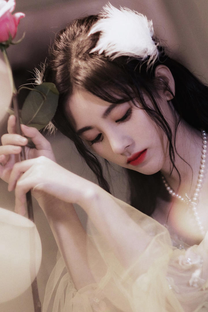 高清美女明星鞠婧祎写真图片