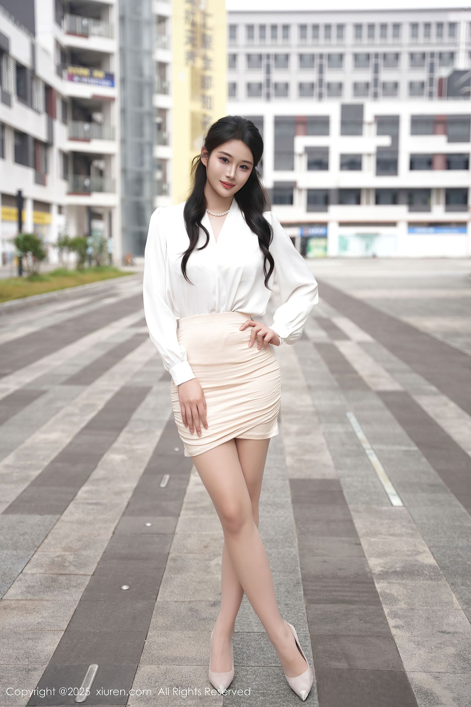 秀人网模特南乔白色衬衫搭配肉色丝袜性感写真