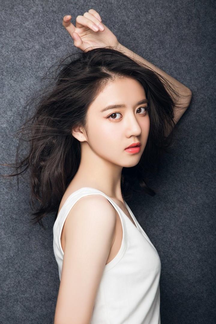高清美女明星李凯馨图片