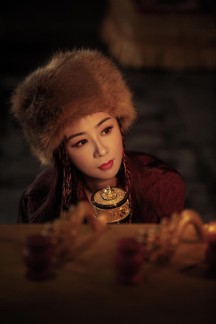 好看的少数民族美女可可写真图片