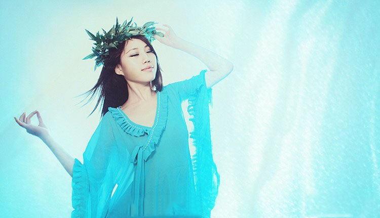 蒙蒙-蓝色水莲花