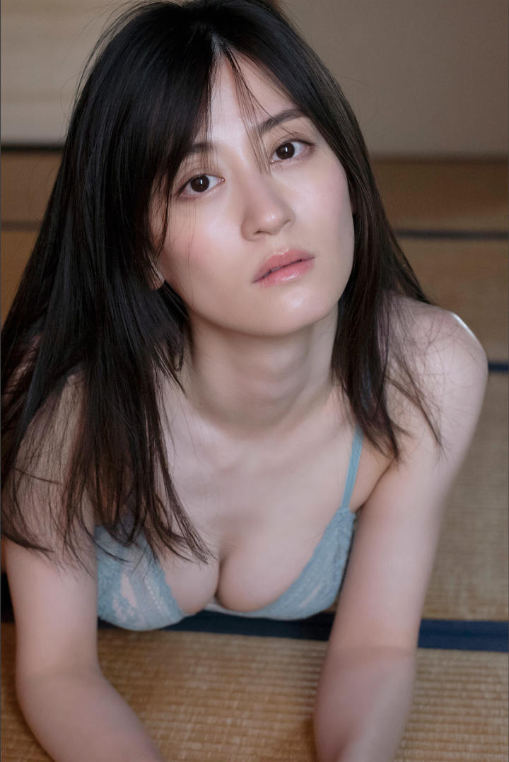 日韩性感内衣美女销魂写真无码下载高清