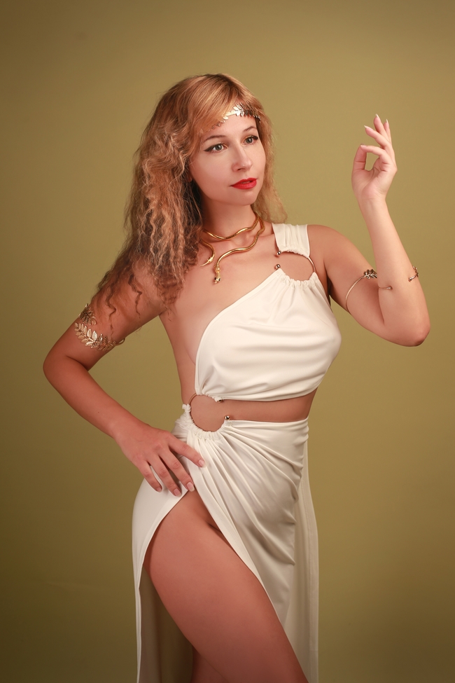 希腊角色扮演性感美女写真图片