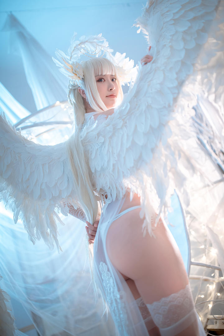 天使魔鬼另类国模人体美女艺术写真
