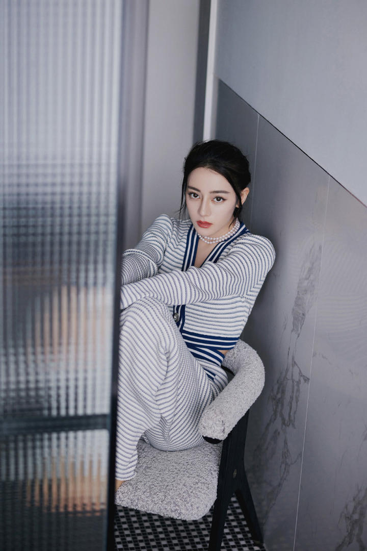 中国美女明星迪丽热巴高清美女写真图片
