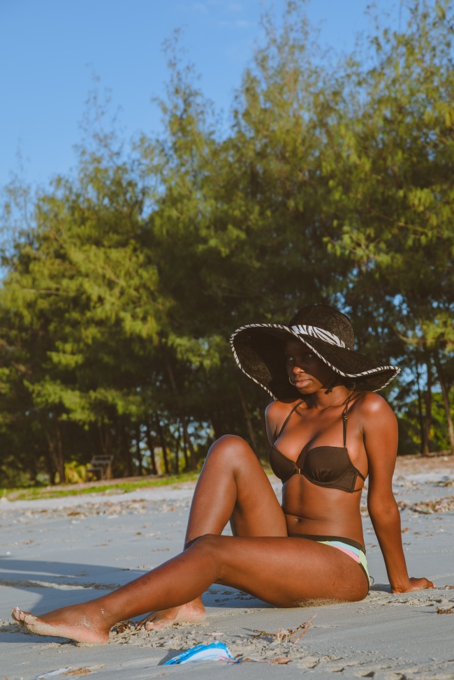 性感好身材泳装美女人体图片