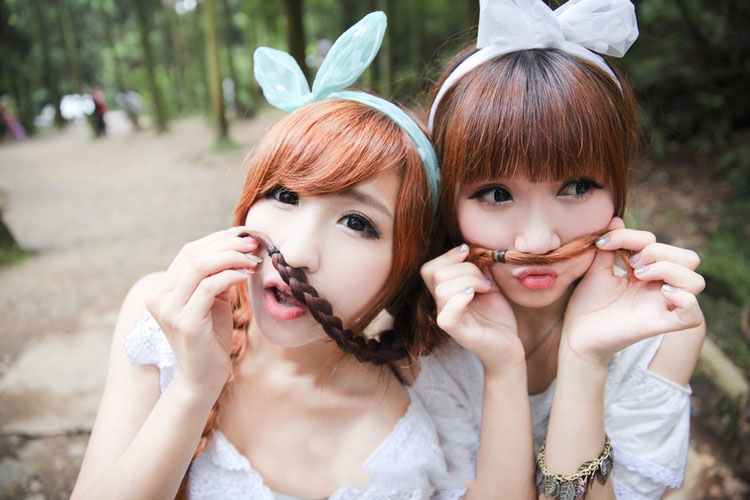 让人怜爱的清纯姐妹花