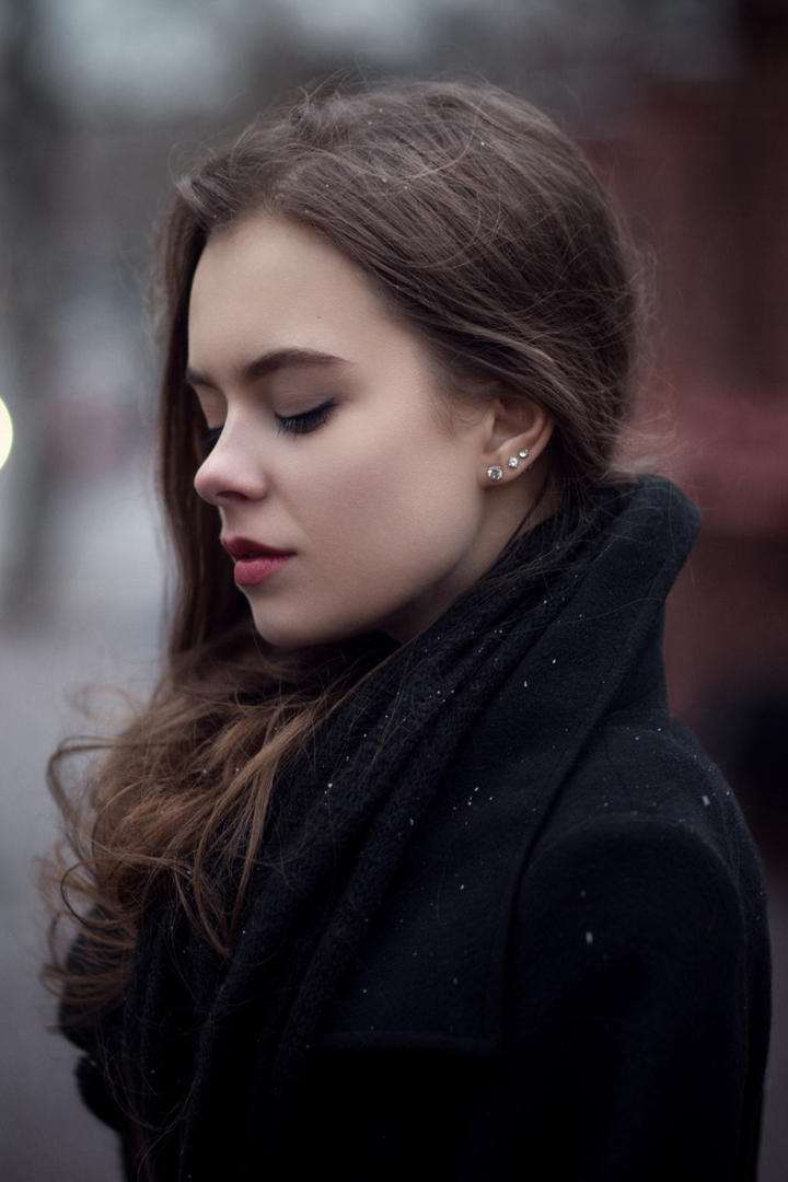 极品国外美女侧脸写真图片