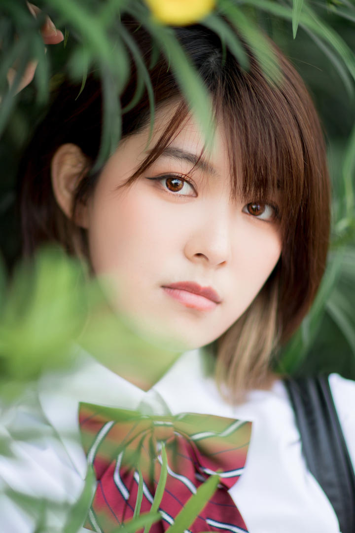 清纯短发美女学生珺珺写真图片