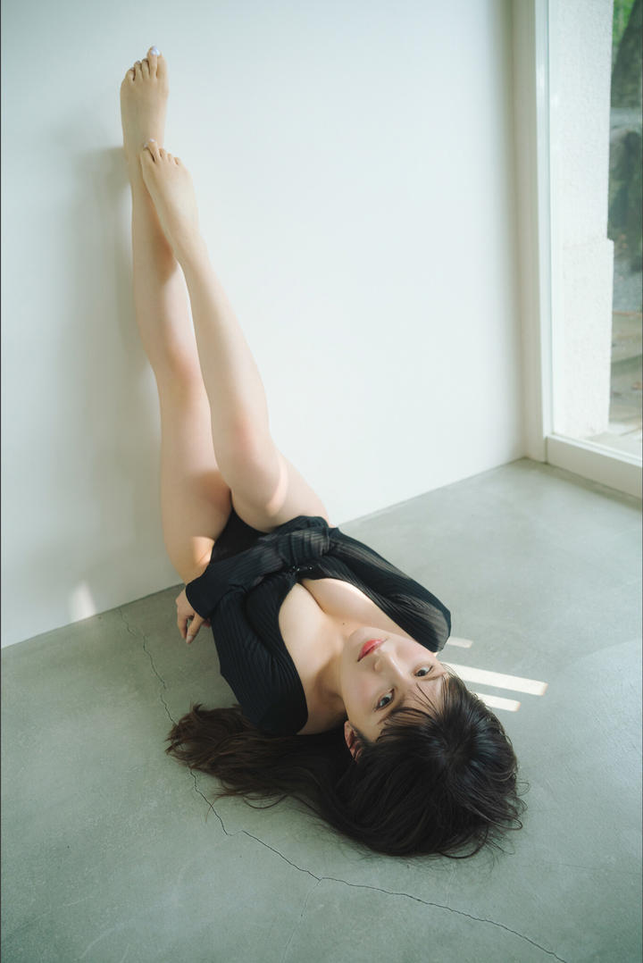 梨形身材美女高清图片