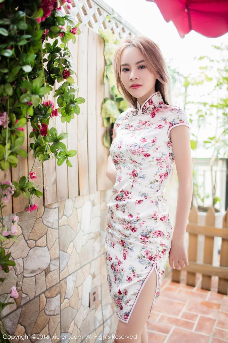 秀人网妩媚美女虞姬儿G旗袍比基尼曼妙身材凹凸有致