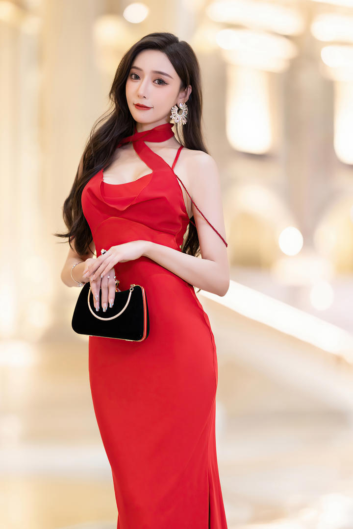 秀人美媛馆穿红色长裙气质美女国模私拍图片大全