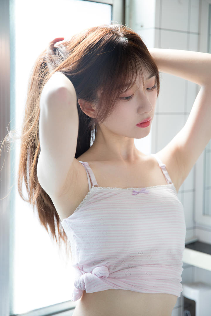 清纯美女睡衣生活照