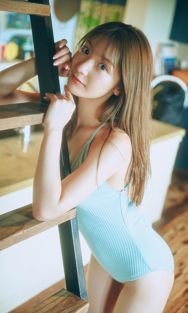 紧身泳装美女798艺术照