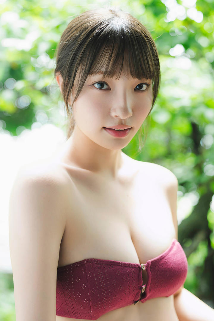 日本天然素人美女胸部特写494949大但人文艺术图片