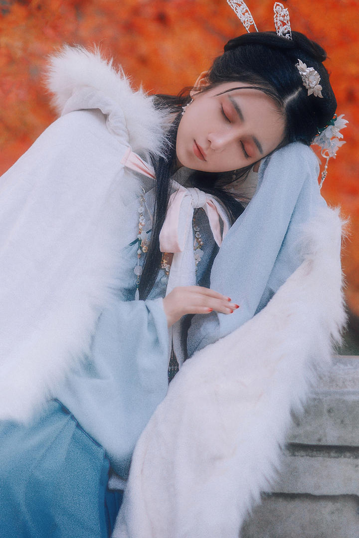 超高清睡觉的古装美女图片