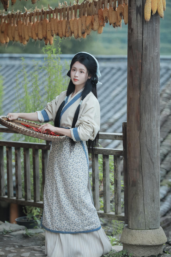 古典清纯农家女孩唯美高清美女壁纸图片